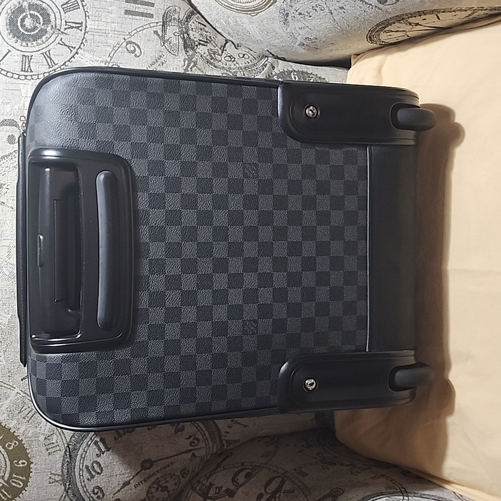 Authentic Louis Vuitton Damier Graphite Pegase 45 Luggage Approx 18x14 1/2 - Picture 2 of 7
